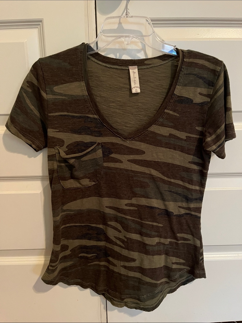 Altar'd State Olive & Brown Camo V-Neck Pocket‎ Tee